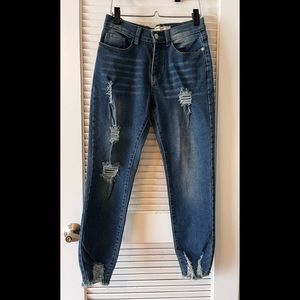 Celebrity Ace - Mom Jean